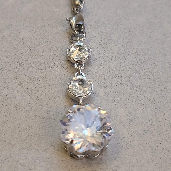 NWOT Rhinestone Phone Charm - Picture 4 of 8